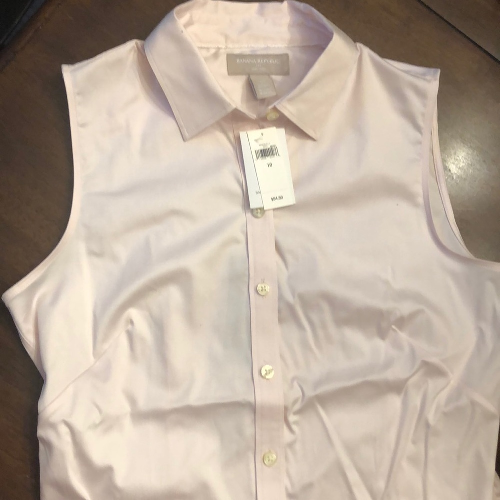 Sleeveless blouse